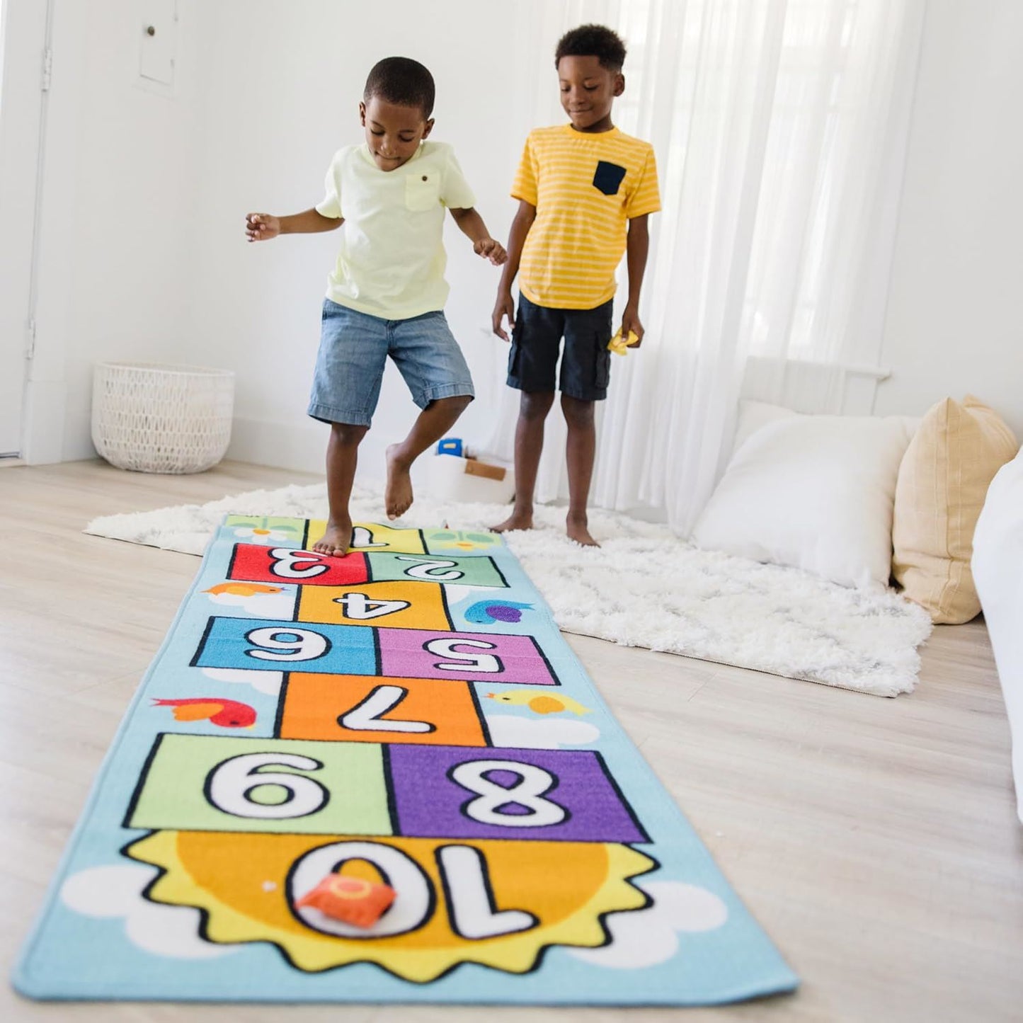 Hop & Count Hopscotch Rug 96152 – Melissa & Doug Educational Floor Play Mat with Numbers for Active Learning & Indoor Play