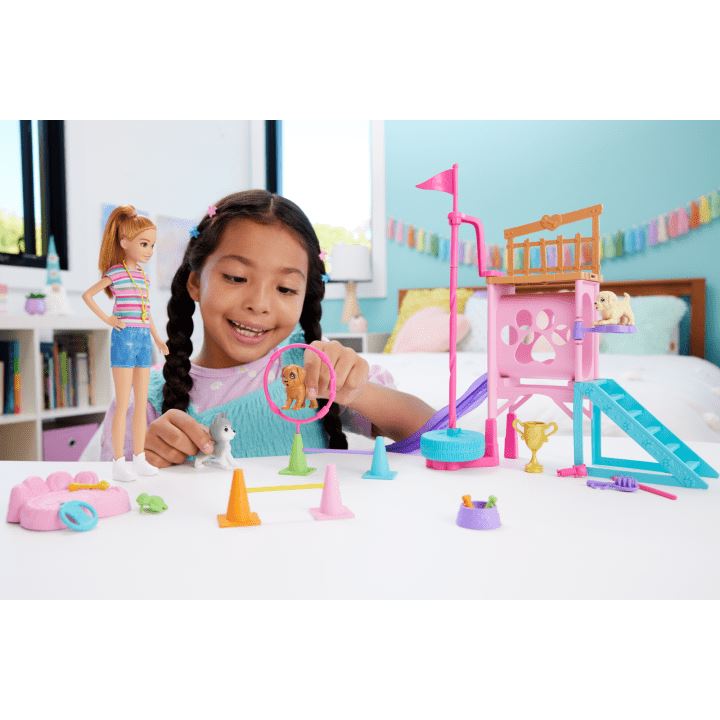 Barbie and Stacie to the Rescue Doll and Playset HRM10 (Barbie)